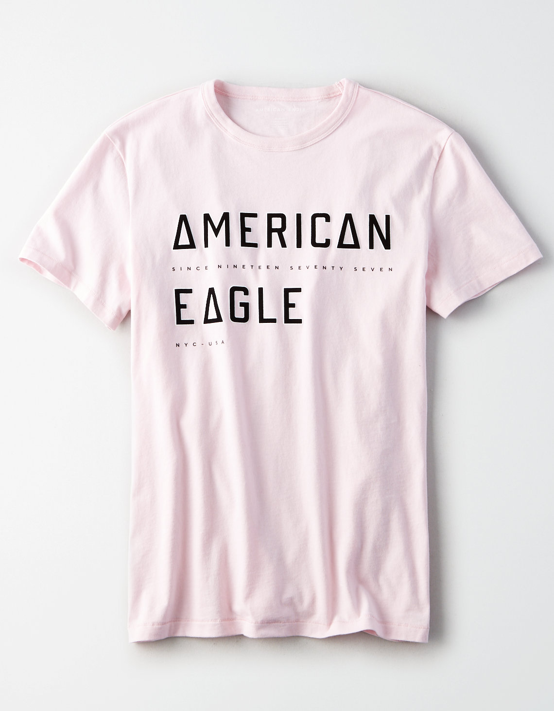 Фото футболка розовая от магазина American Eagle
